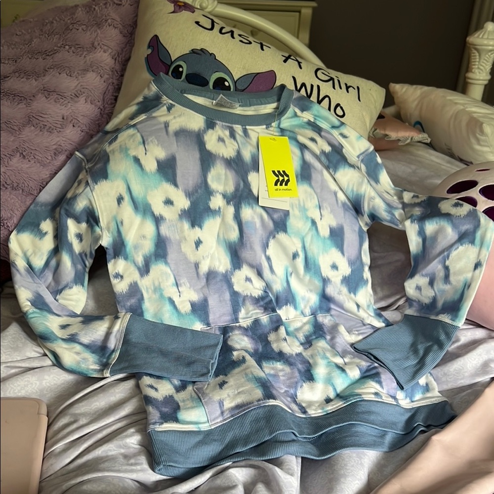 TIE-TYE PULLOVER